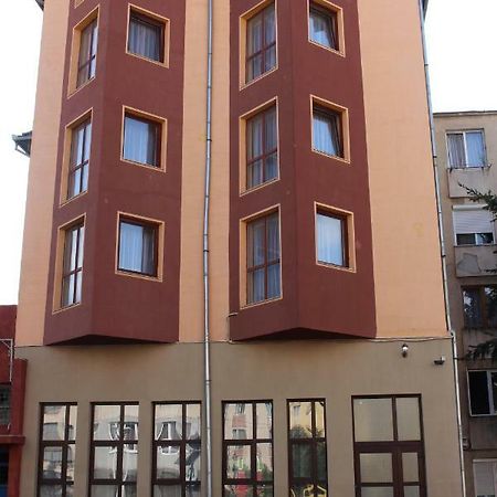 Rooms Cristian Deva Bagian luar foto