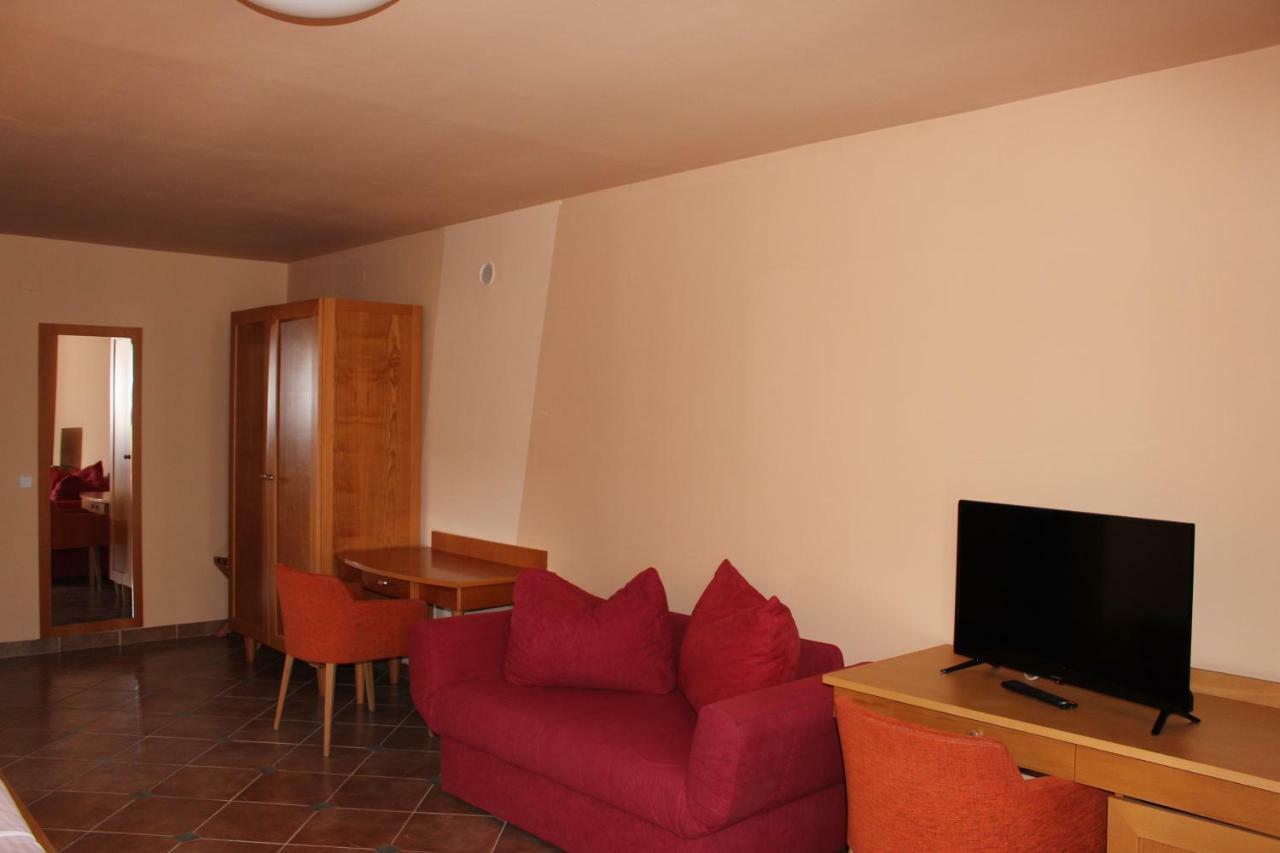 Rooms Cristian Deva Bagian luar foto