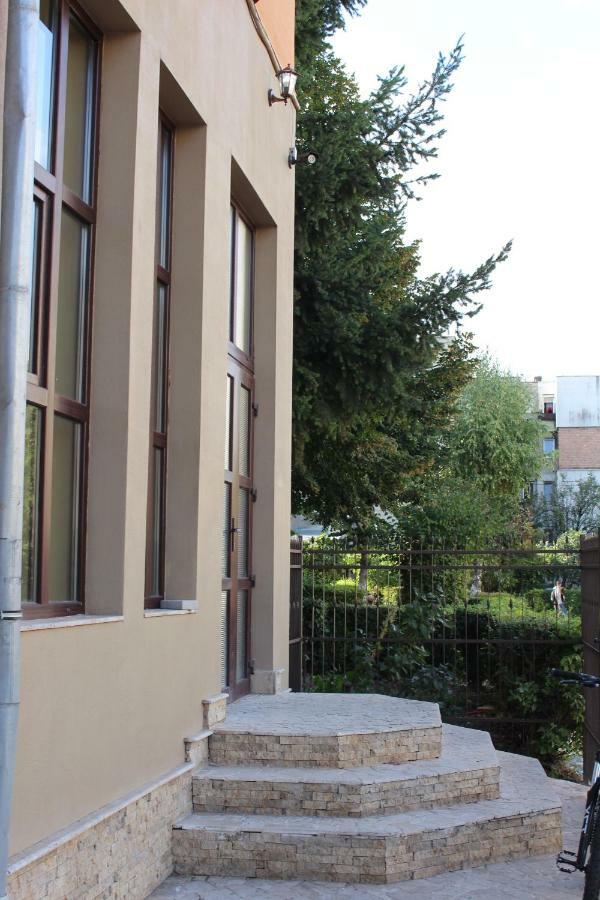 Rooms Cristian Deva Bagian luar foto