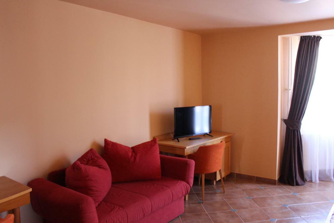Rooms Cristian Deva Bagian luar foto