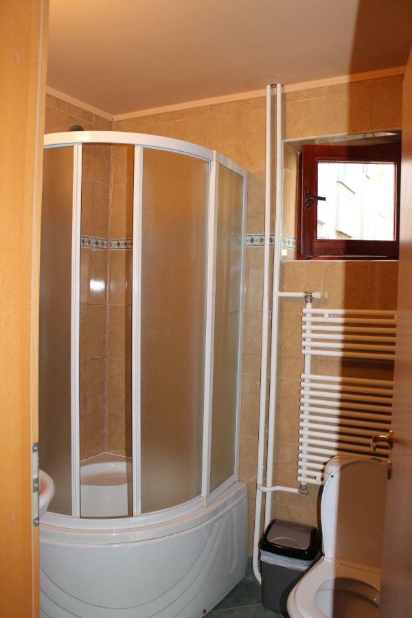 Rooms Cristian Deva Bagian luar foto