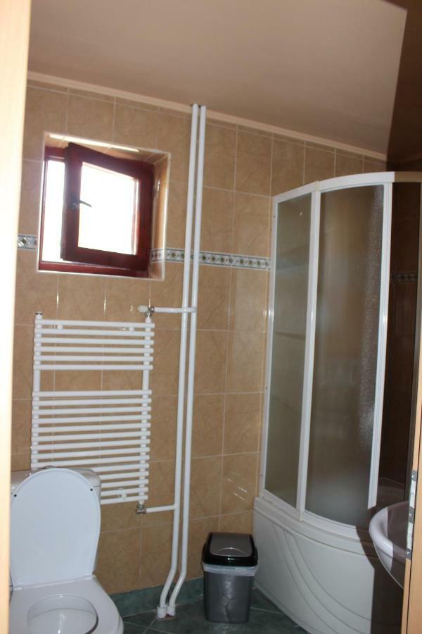 Rooms Cristian Deva Bagian luar foto
