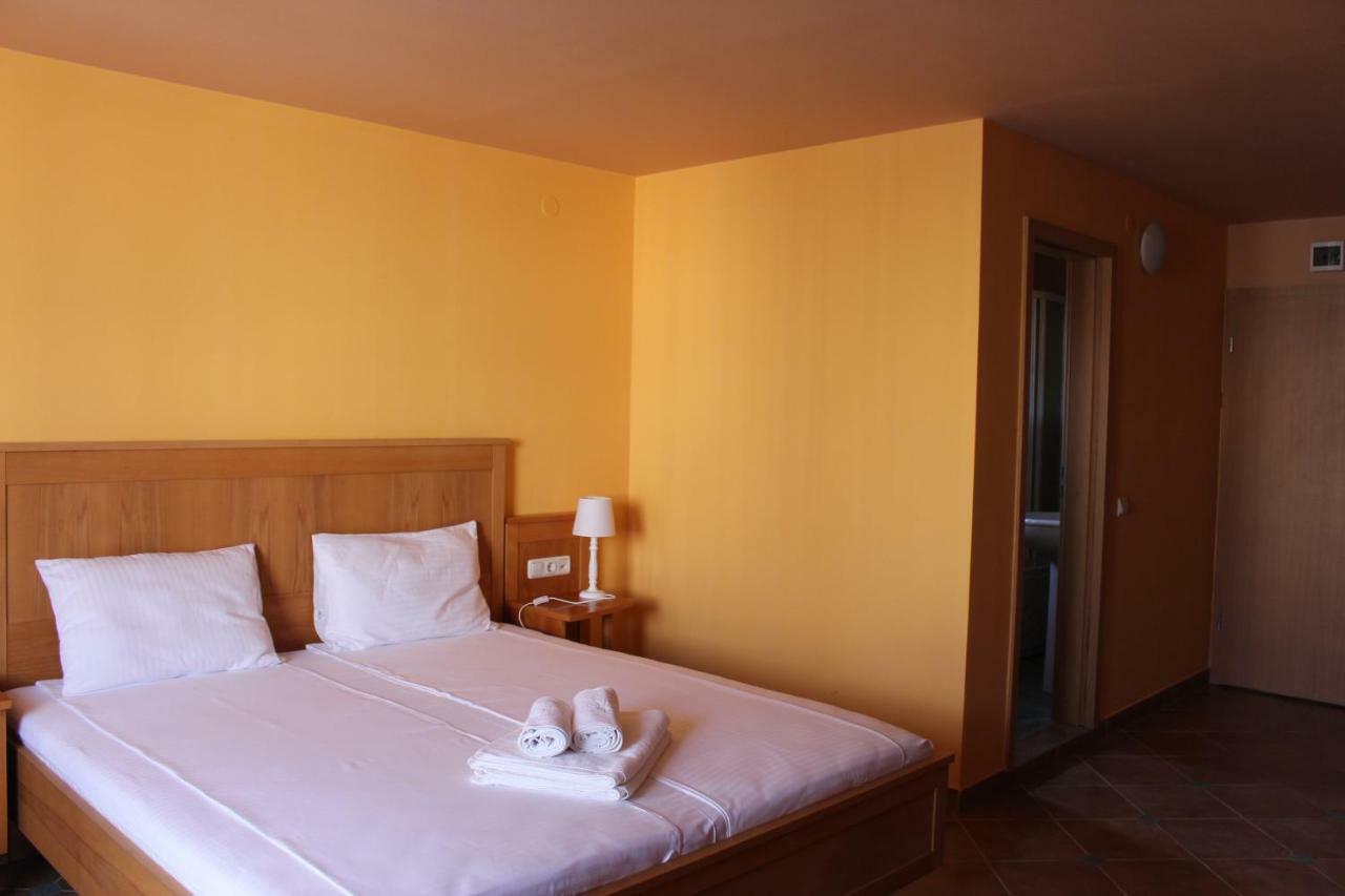 Rooms Cristian Deva Bagian luar foto